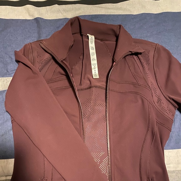 Lululemon Define lace jacket size 8 - Picture 3 of 9